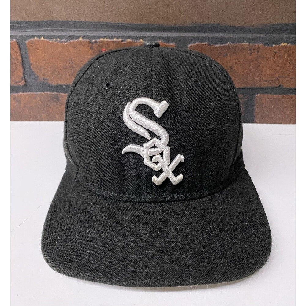 Chicago White Sox Hat Cap Mens SnapBack Black White Rear Spellout New Era 9Fifty - Picture 2 of 11